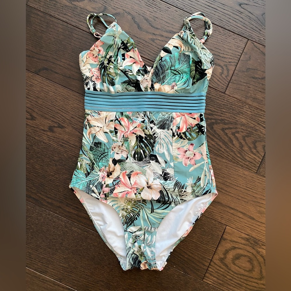 COPY - Super flattering & supportive one piece azura swimsuit